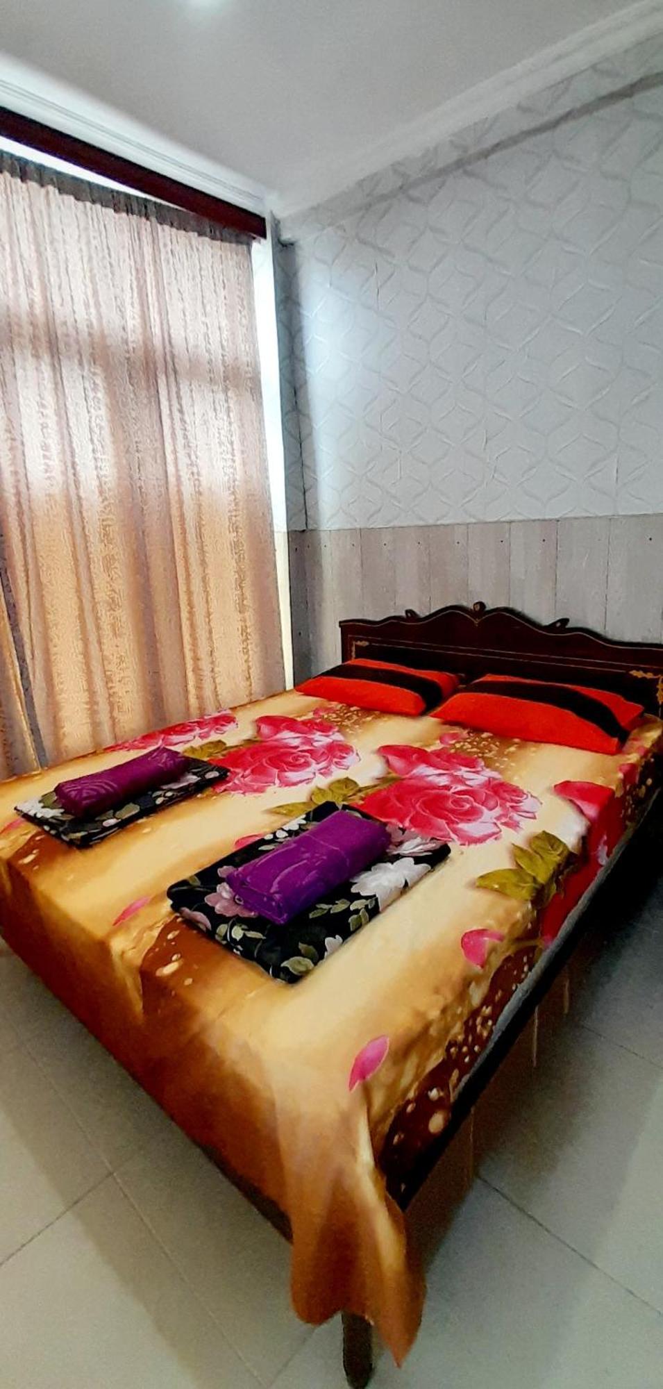 Guesthouse Qeti Batumi Exteriör bild